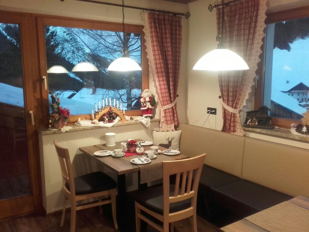 Gaestehaus Alpenblick Berwang Buitenkant foto